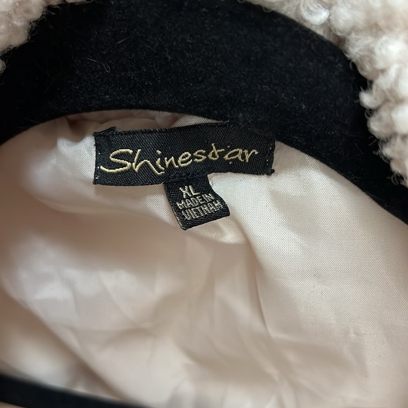 Shinestar Sherpa cream trench coat w lining, tortoise shell buttons. Belt - Picture 5 of 12